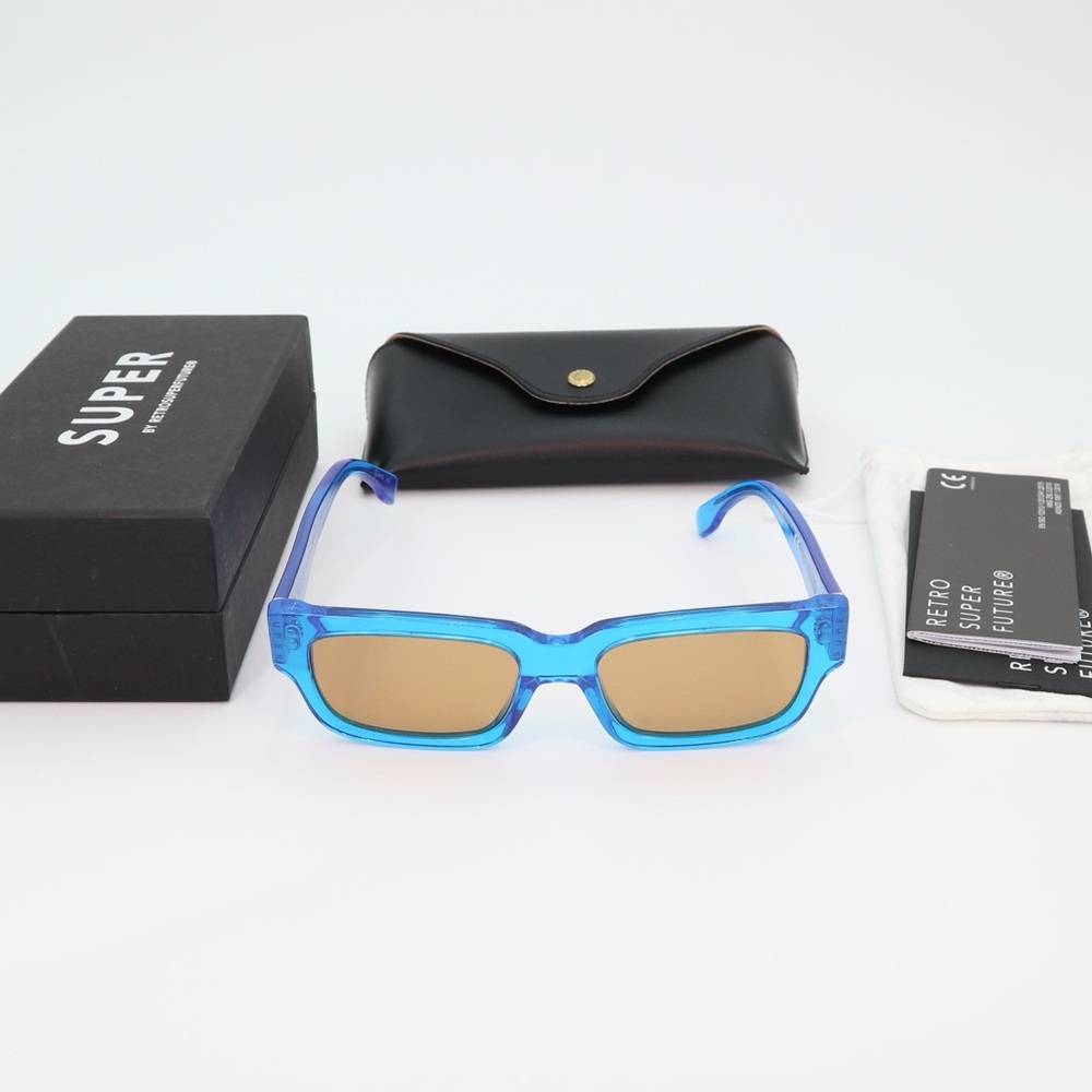 RETROSUPERFUTURE | Blue Roma Sunglasses - Picture 5 of 12